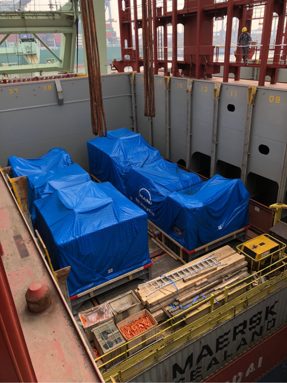 1 / 30 Project ex Antwerp to Hong Kong - 6 Heavy Lift Units - loaded as Breakbulk on Container vessel on bed of 18x40'Flat Rack (3 units - each 900x430x430cm each 62'500 kgs + 3 units each 1245x482x455cm each 104'000 kgs)