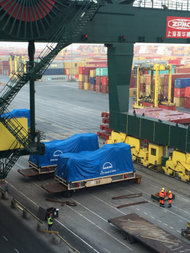 1 / 30 Project ex Antwerp to Hong Kong - 6 Heavy Lift Units - loaded as Breakbulk on Container vessel on bed of 18x40'Flat Rack (3 units - each 900x430x430cm each 62'500 kgs + 3 units each 1245x482x455cm each 104'000 kgs)
