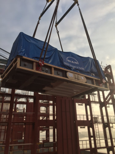 1 / 30 Project ex Antwerp to Hong Kong - 6 Heavy Lift Units - loaded as Breakbulk on Container vessel on bed of 18x40'Flat Rack (3 units - each 900x430x430cm each 62'500 kgs + 3 units each 1245x482x455cm each 104'000 kgs)