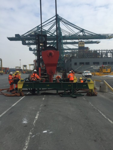 1 / 30 Project ex Antwerp to Hong Kong - 6 Heavy Lift Units - loaded as Breakbulk on Container vessel on bed of 18x40'Flat Rack (3 units - each 900x430x430cm each 62'500 kgs + 3 units each 1245x482x455cm each 104'000 kgs)