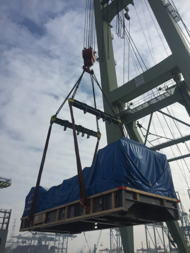 1 / 30 Project ex Antwerp to Hong Kong - 6 Heavy Lift Units - loaded as Breakbulk on Container vessel on bed of 18x40'Flat Rack (3 units - each 900x430x430cm each 62'500 kgs + 3 units each 1245x482x455cm each 104'000 kgs)